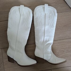 White Knee-High Women's Cowgirl Boots